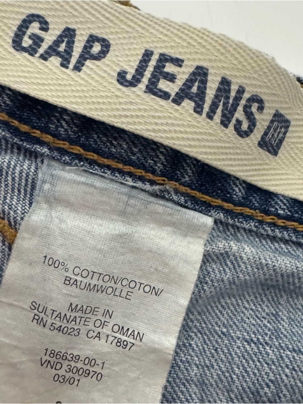 GAP vintage festival Blue Denim distressed daisy dukes Shorts size 8 - Picture 3 of 9